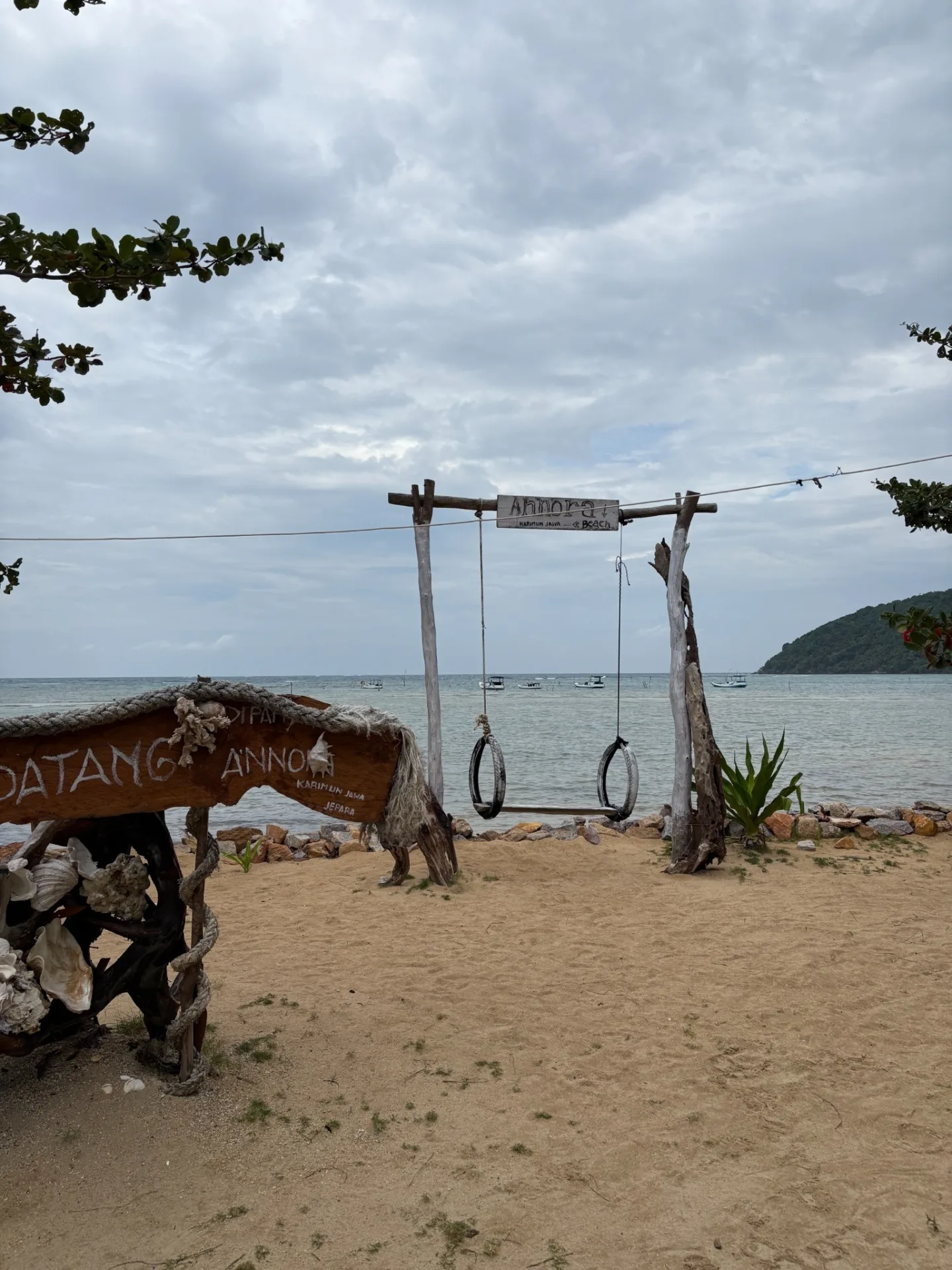 Pantai Annora
